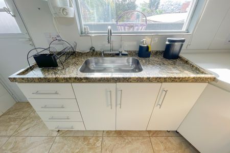Casa para alugar com 70m², 1 quarto e sem vaga Casa para alugar com 70m², 1 quarto e sem vagaCozinha