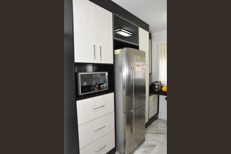 Casa de condomínio à venda com 87m², 3 quartos e 2 vagas Casa de condomínio à venda com 87m², 3 quartos e 2 vagasCozinha armários