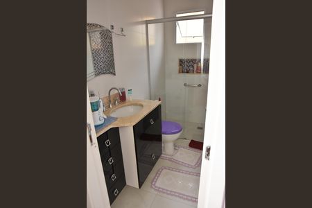 Casa de condomínio à venda com 87m², 3 quartos e 2 vagas Casa de condomínio à venda com 87m², 3 quartos e 2 vagasBanheiro da Suíte