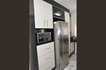 Casa de condomínio à venda com 87m², 3 quartos e 2 vagas Casa de condomínio à venda com 87m², 3 quartos e 2 vagasCozinha armários
