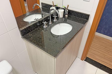 Apartamento para alugar com 82m², 2 quartos e 2 vagas Apartamento para alugar com 82m², 2 quartos e 2 vagasBanheiro