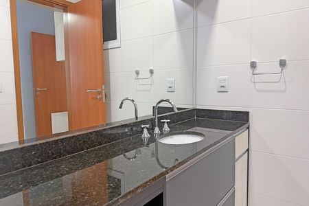 Apartamento para alugar com 82m², 2 quartos e 2 vagas Apartamento para alugar com 82m², 2 quartos e 2 vagasBanheiro da Suíte