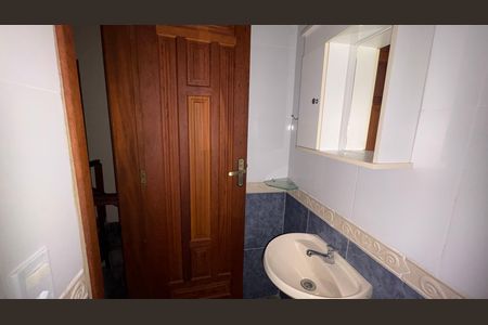 Casa de condomínio para alugar com 116m², 3 quartos e 1 vaga Casa de condomínio para alugar com 116m², 3 quartos e 1 vagaBanheiro 2° Andar