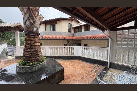 Área comum - Churrasqueira de casa de condomínio para alugar com 3 quartos, 116m² em Quarteirão Ingelheim, Petrópolis