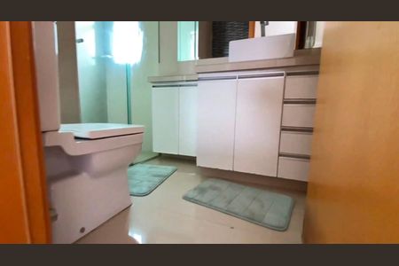 Apartamento para alugar com 140m², 3 quartos e 2 vagas Apartamento para alugar com 140m², 3 quartos e 2 vagasBanheiro da Suíte