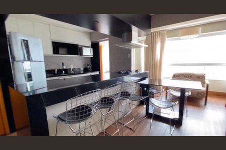 Apartamento para alugar com 140m², 3 quartos e 2 vagas Apartamento para alugar com 140m², 3 quartos e 2 vagasCozinha