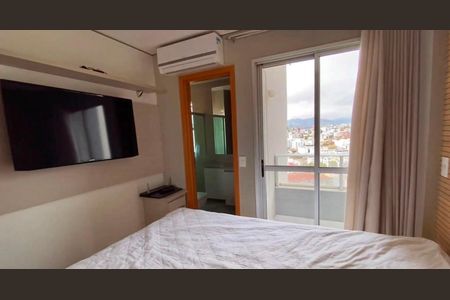 Apartamento para alugar com 140m², 3 quartos e 2 vagas Apartamento para alugar com 140m², 3 quartos e 2 vagasSuíte