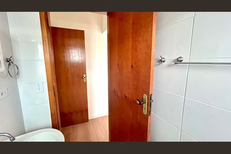 Apartamento para alugar com 71m², 2 quartos e sem vaga Apartamento para alugar com 71m², 2 quartos e sem vagaBanheiro da Suíte