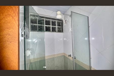 Banheiro de apartamento para alugar com 1 quarto, 116m² em Quarteirão Ingelheim, Petrópolis