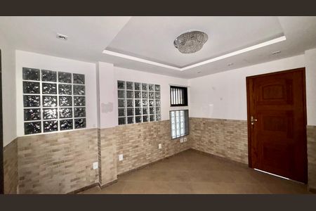 Sala de apartamento para alugar com 1 quarto, 116m² em Quarteirão Ingelheim, Petrópolis