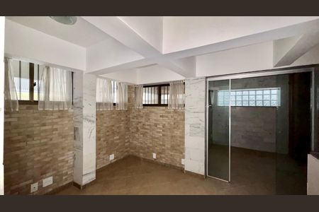 Sala de kitnet/studio para alugar com 1 quarto, 116m² em Quarteirão Ingelheim, Petrópolis