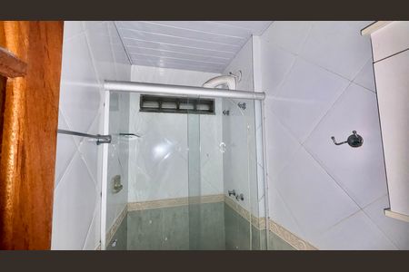 Banheiro de kitnet/studio para alugar com 1 quarto, 116m² em Quarteirão Ingelheim, Petrópolis