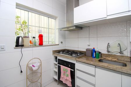 Cozinha  de casa para alugar com 3 quartos, 86m² em Jardim Caner, Taboão da Serra