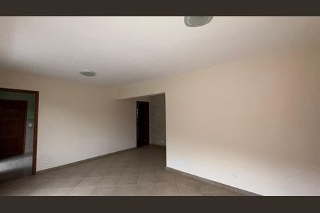 Apartamento para alugar com 116m², 3 quartos e 1 vaga Apartamento para alugar com 116m², 3 quartos e 1 vagaSala