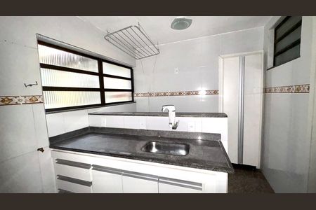 Apartamento para alugar com 116m², 3 quartos e 1 vaga Apartamento para alugar com 116m², 3 quartos e 1 vagaCozinha e Área de Serviço