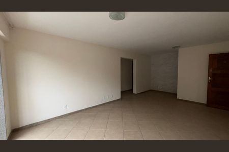 Sala de apartamento para alugar com 3 quartos, 116m² em Quarteirão Ingelheim, Petrópolis