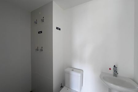 Apartamento à venda com 92m², 2 quartos e 1 vaga Apartamento à venda com 92m², 2 quartos e 1 vagaBanheiro
