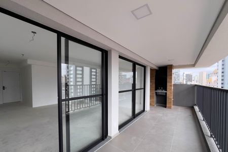 Apartamento à venda com 92m², 2 quartos e 1 vaga Apartamento à venda com 92m², 2 quartos e 1 vagaVaranda