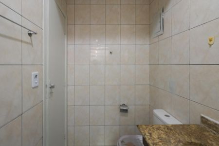 Banheiro de casa para alugar com 2 quartos, 70m² em Campanário, Diadema