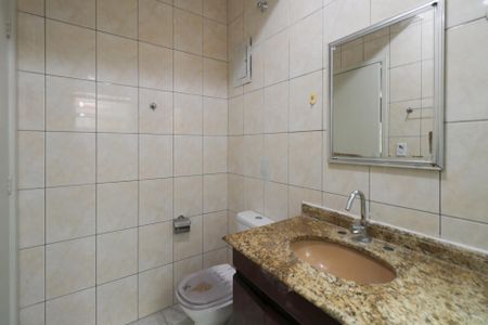 Casa para alugar com 70m², 2 quartos e sem vaga Casa para alugar com 70m², 2 quartos e sem vagaBanheiro