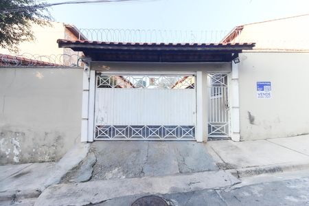 Casa de condomínio à venda com 72m², 2 quartos e 2 vagas Casa de condomínio à venda com 72m², 2 quartos e 2 vagasFachada