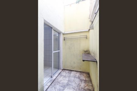 Casa de condomínio à venda com 72m², 2 quartos e 2 vagas Casa de condomínio à venda com 72m², 2 quartos e 2 vagasÁrea de Serviço