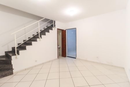 Sala de casa de condomínio à venda com 2 quartos, 72m² em Parada Xv de Novembro, São Paulo