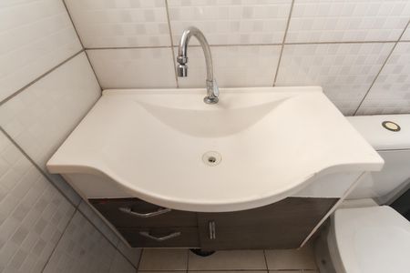 Banheiro da Suíte 1 de casa de condomínio à venda com 2 quartos, 72m² em Parada Xv de Novembro, São Paulo