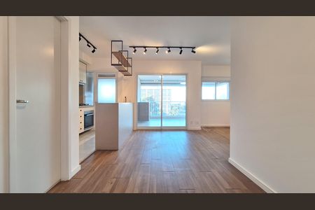 Sala de apartamento para alugar com 2 quartos, 79m² em Vila Anastácio, São Paulo