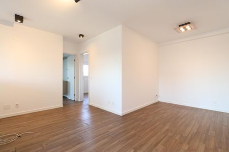 Sala de apartamento para alugar com 2 quartos, 79m² em Vila Anastácio, São Paulo
