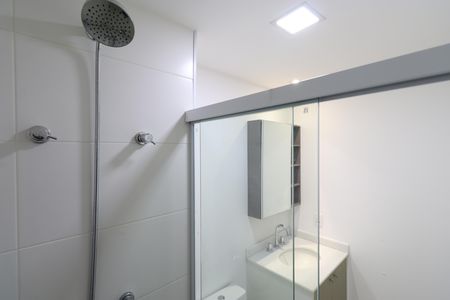 Banheiro da Suíte 1 de apartamento para alugar com 2 quartos, 79m² em Vila Anastácio, São Paulo
