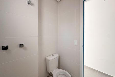 Apartamento à venda com 83m², 2 quartos e 1 vaga Apartamento à venda com 83m², 2 quartos e 1 vagaBanheiro Social