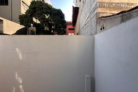 Apartamento à venda com 83m², 2 quartos e 1 vaga Apartamento à venda com 83m², 2 quartos e 1 vagaVista da Sacada do Quarto e Suíte