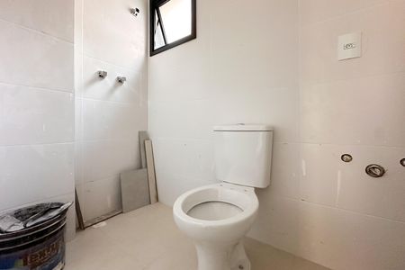 Apartamento à venda com 83m², 2 quartos e 1 vaga Apartamento à venda com 83m², 2 quartos e 1 vagaBanheiro da Suíte