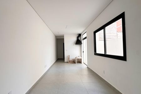 Apartamento à venda com 83m², 2 quartos e 1 vaga Apartamento à venda com 83m², 2 quartos e 1 vagaSala