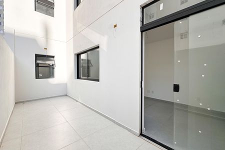 Apartamento à venda com 83m², 2 quartos e 1 vaga Apartamento à venda com 83m², 2 quartos e 1 vagaSacada