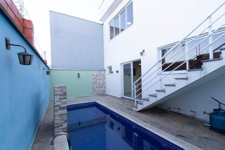 Casa de condomínio para alugar com 420m², 3 quartos e 4 vagas