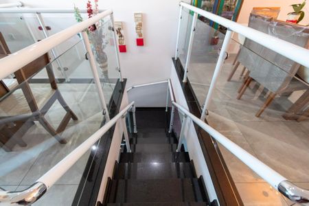 Casa de condomínio para alugar com 420m², 3 quartos e 4 vagas