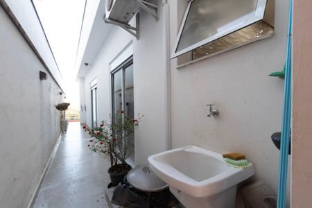Casa de condomínio para alugar com 420m², 3 quartos e 4 vagas