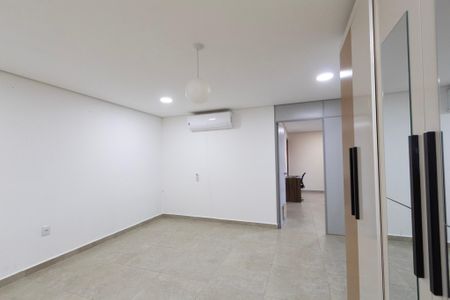 Casa de condomínio para alugar com 420m², 3 quartos e 4 vagas