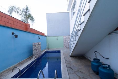 Casa de condomínio para alugar com 420m², 3 quartos e 4 vagas