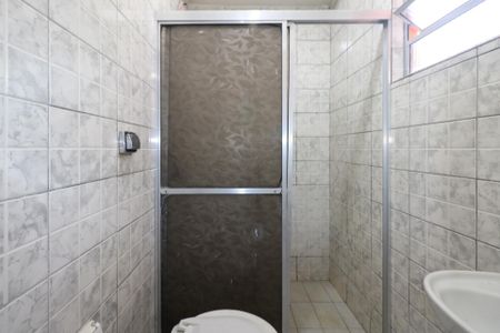 Banheiro de casa para alugar com 1 quarto, 55m² em Campanário, Diadema