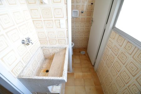Apartamento à venda com 80m², 2 quartos e 1 vagaÁrea de Serviço