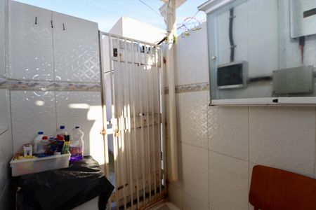 Área de Serviço de casa de condomínio para alugar com 2 quartos, 74m² em Stella Maris, Salvador
