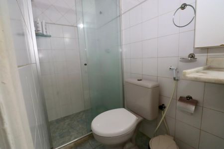 Casa de condomínio para alugar com 74m², 2 quartos e 1 vaga Casa de condomínio para alugar com 74m², 2 quartos e 1 vagaBanheiro 1