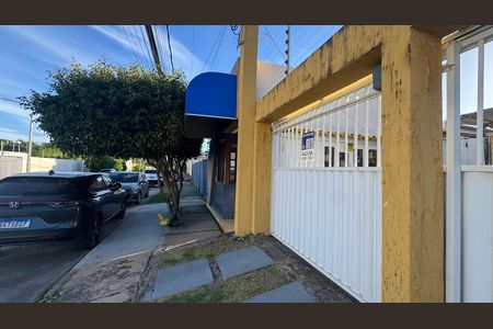 Casa de condomínio para alugar com 74m², 2 quartos e 1 vaga Casa de condomínio para alugar com 74m², 2 quartos e 1 vagaFachada