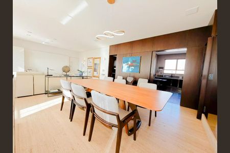 Apartamento à venda com 4 quartos, 147m² em Belvedere, Belo Horizonte