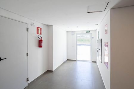 Apartamento para alugar com 65m², 2 quartos e 1 vagaHall social