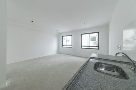 Cozinha de kitnet/studio à venda com 1 quarto, 24m² em Vila Congonhas, São Paulo