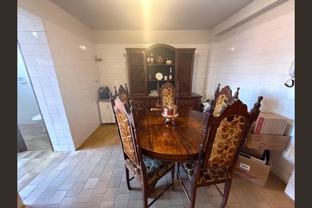 Casa para alugar com 230m², 4 quartos e 4 vagas Casa para alugar com 230m², 4 quartos e 4 vagassala 2